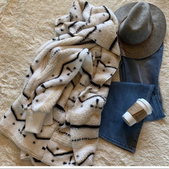 New Cozy Oversized Teddy Hooded Cardigan Sweater Coat / Western Southwest - Picture 6 of 8